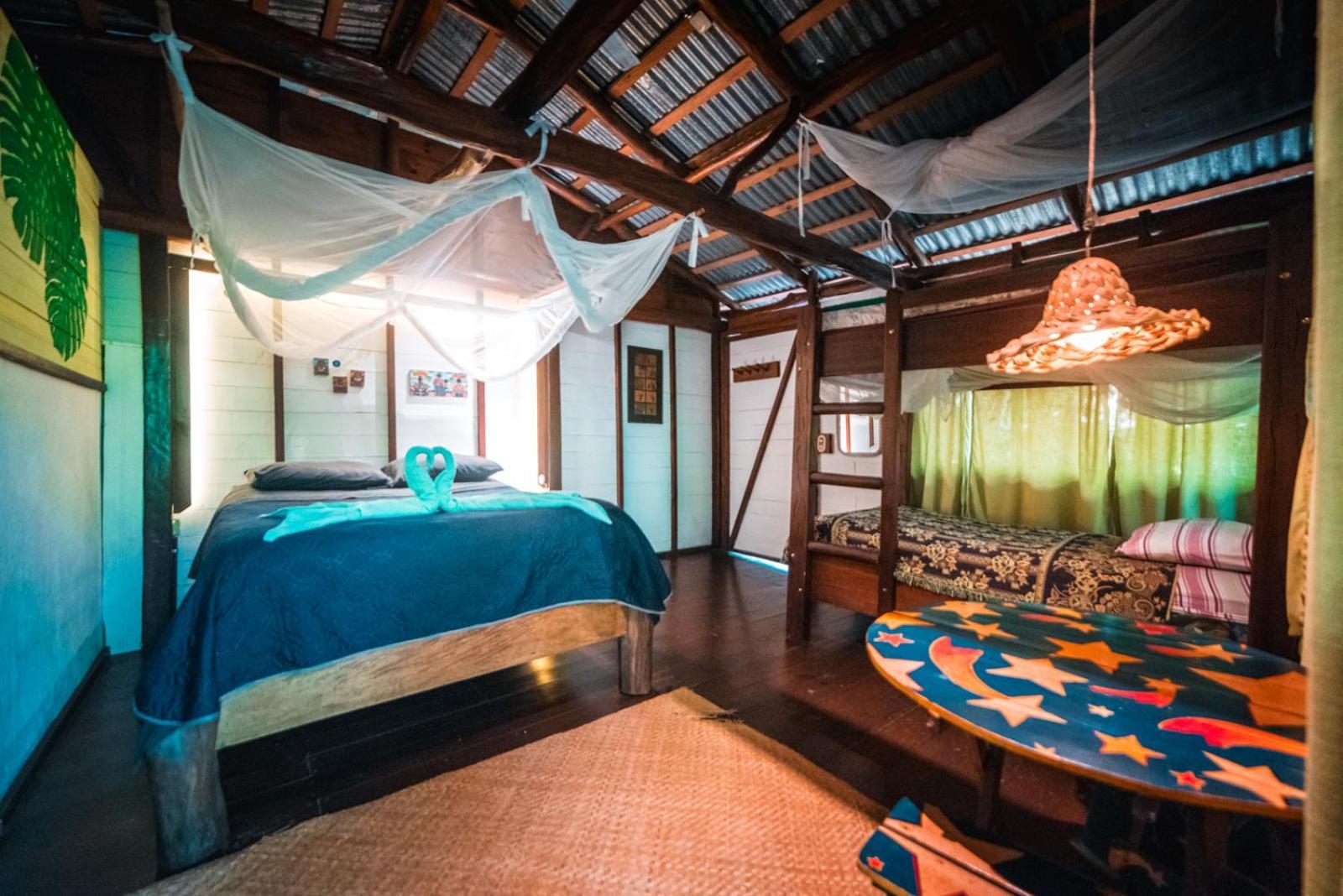 Hotel Casa Perico Rio Dulce Town Zewnętrze zdjęcie