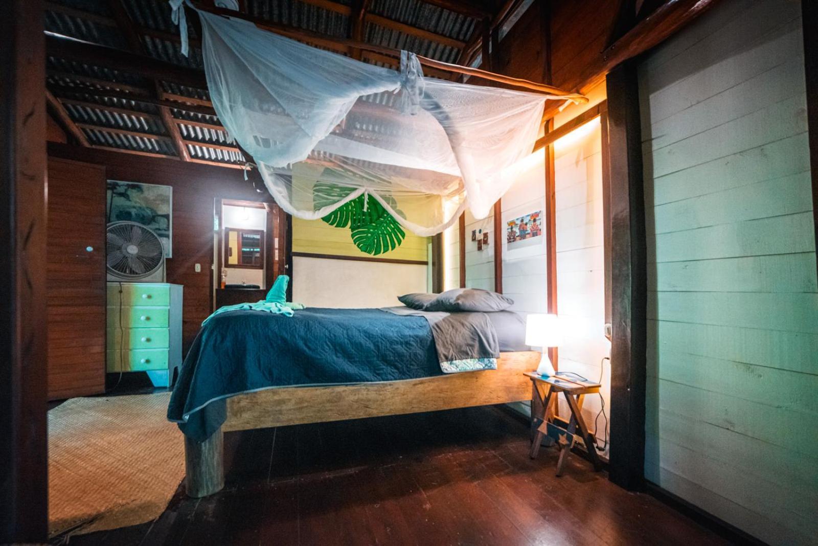 Hotel Casa Perico Rio Dulce Town Zewnętrze zdjęcie